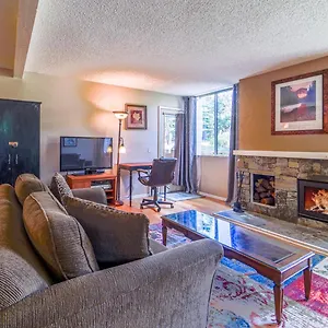  Holiday home #249 - Mountain Walking Distance To Gondola & Village